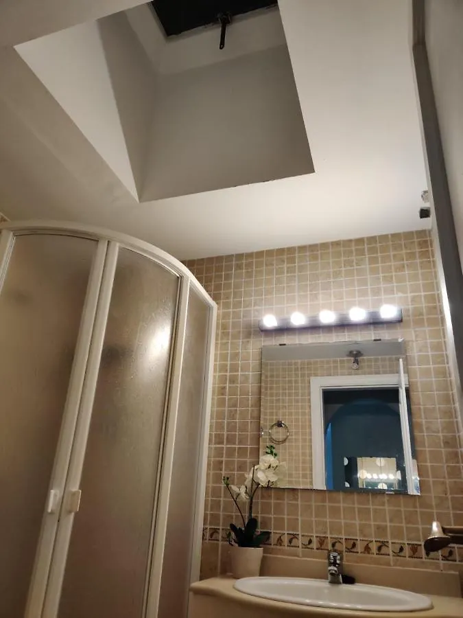 Fantastic Seaview Apartment 아데제