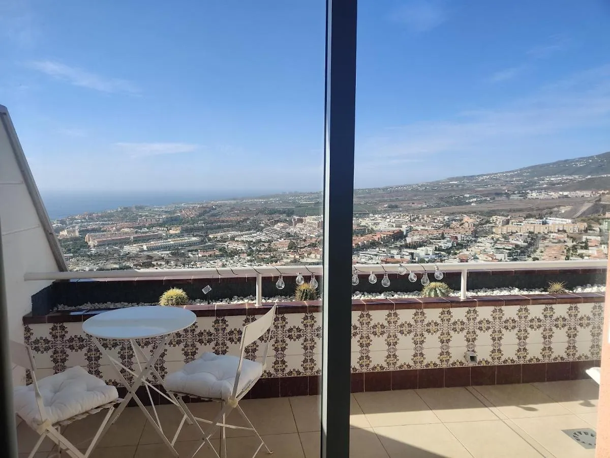 Fantastic Seaview Apartment 아데제