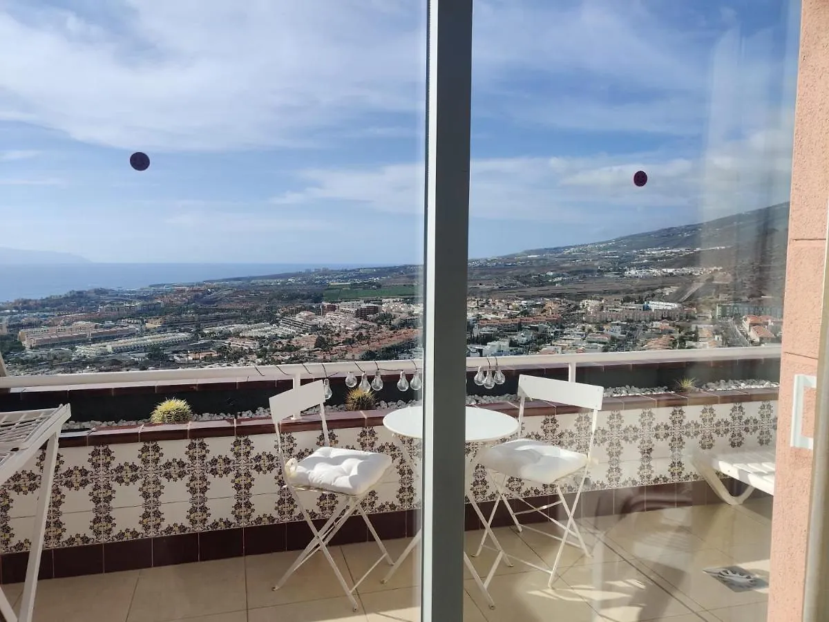 Fantastic Seaview Apartment 아데제